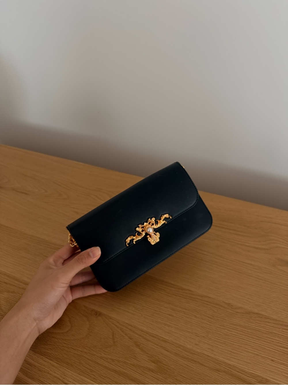 Charles & Keith Chain Shoulder/ handbag with Gold Hardware - Picture 10 of 10